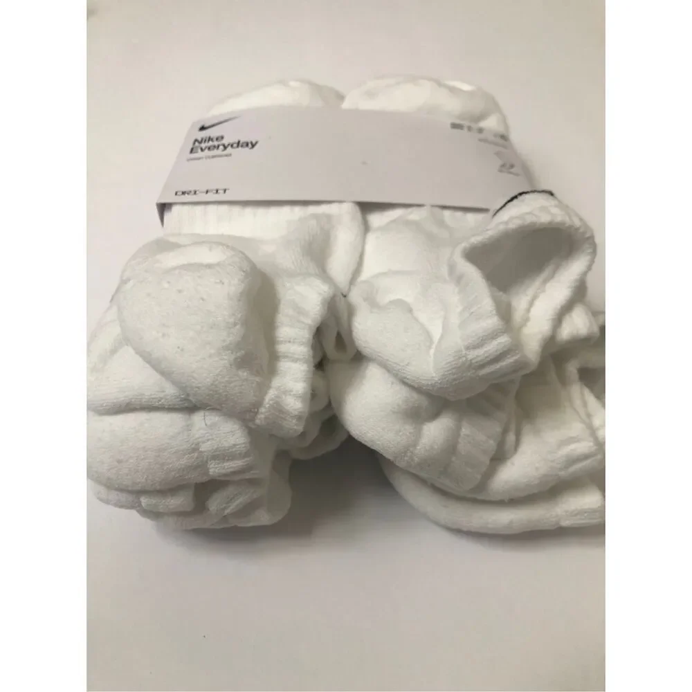 Nike Everyday Cushion No Show Socks Men’s Size 8-12/ Women’s size 10-13